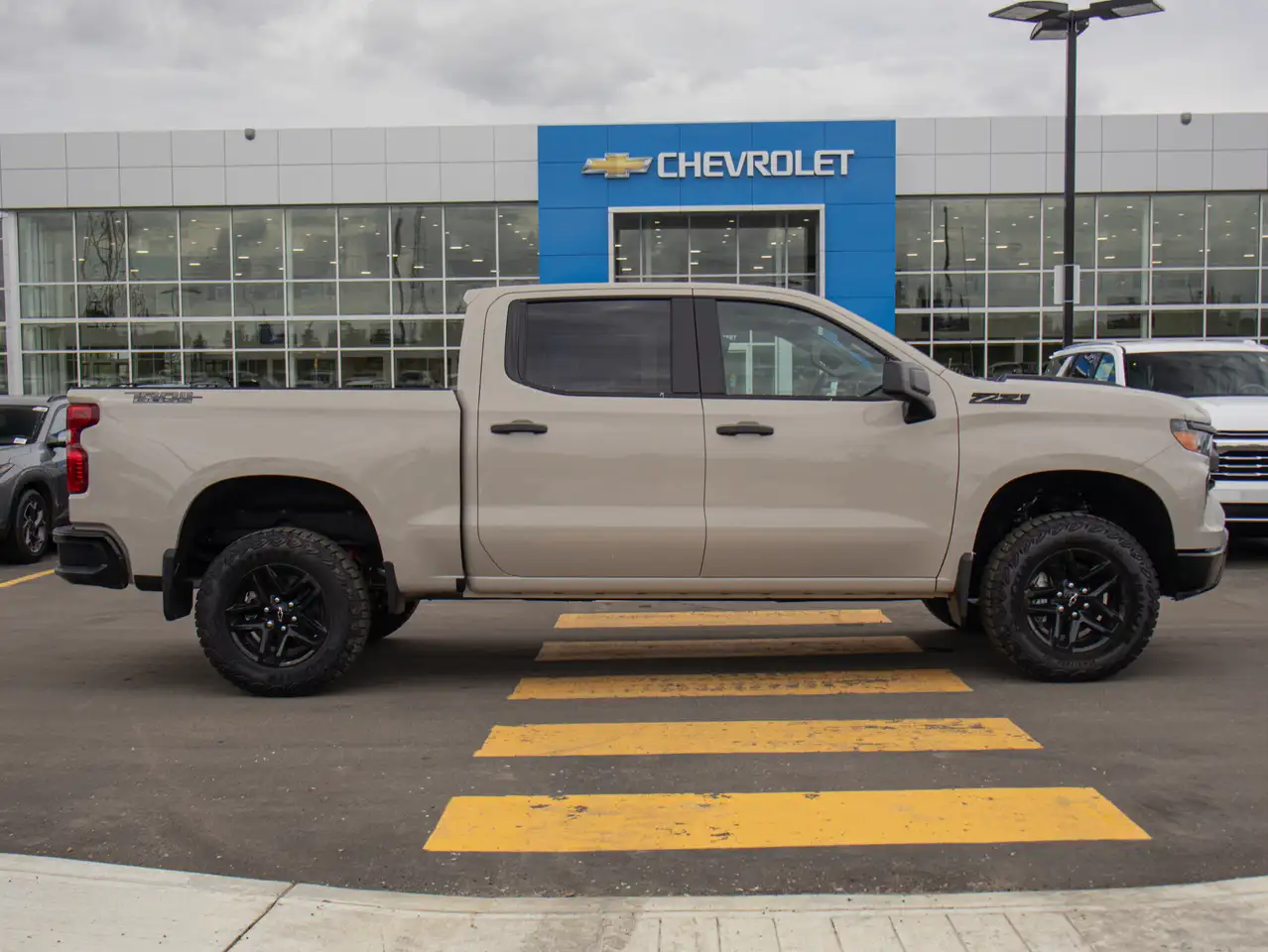Chevrolet Silverado 1500 снимка Chevrolet Silverado 1500