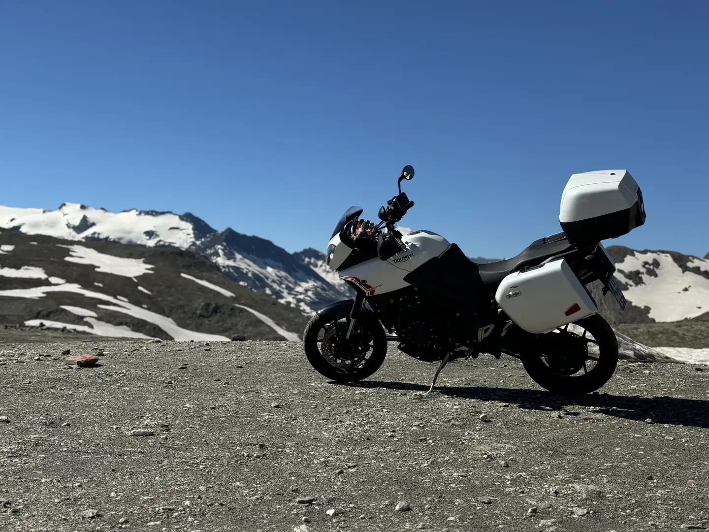 Triumph Tiger 1050 sport mit Koffer SC Projekt Sportauspuff - 2