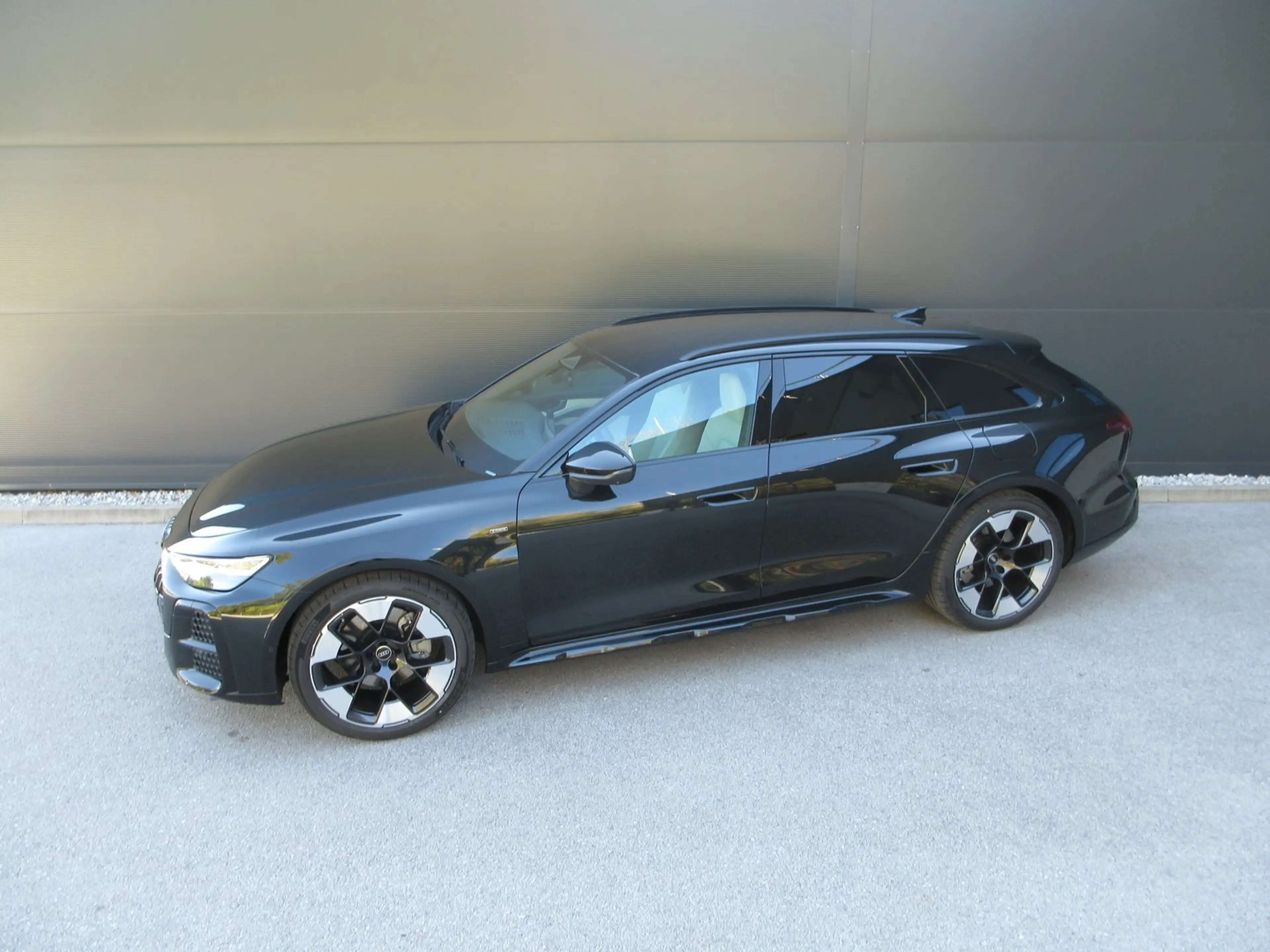 Audi A6 allroad e-hybrid quattro 270 kW — photo 3