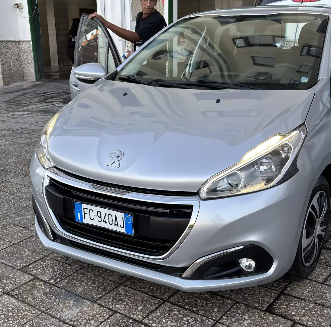 Peugeot 208 5p 1.0 puretech Access 68cv - 1