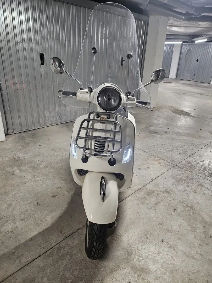 Piaggio GTS 300 Blanco - 2