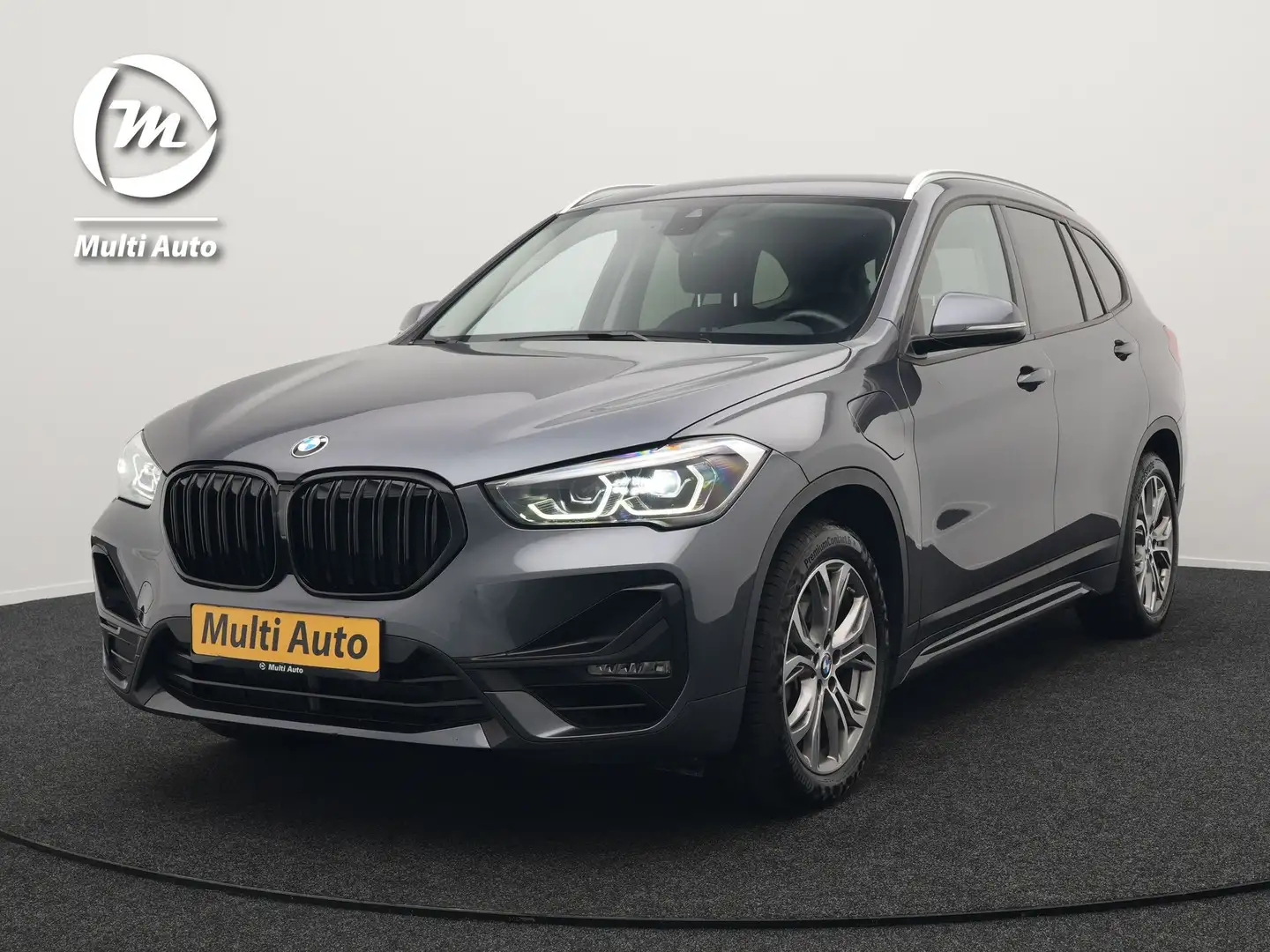 BMW X1 xDrive25e Sportline Plug In Hybrid 221pk Dealer O. Grijs - 1