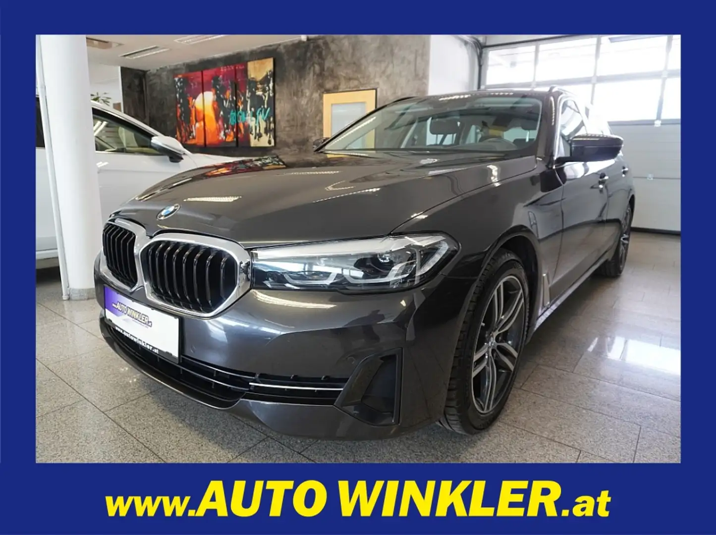 BMW 520 d 48 V Touring Aut./LED/18"/Navi. Prof/Head Up Grau - 1