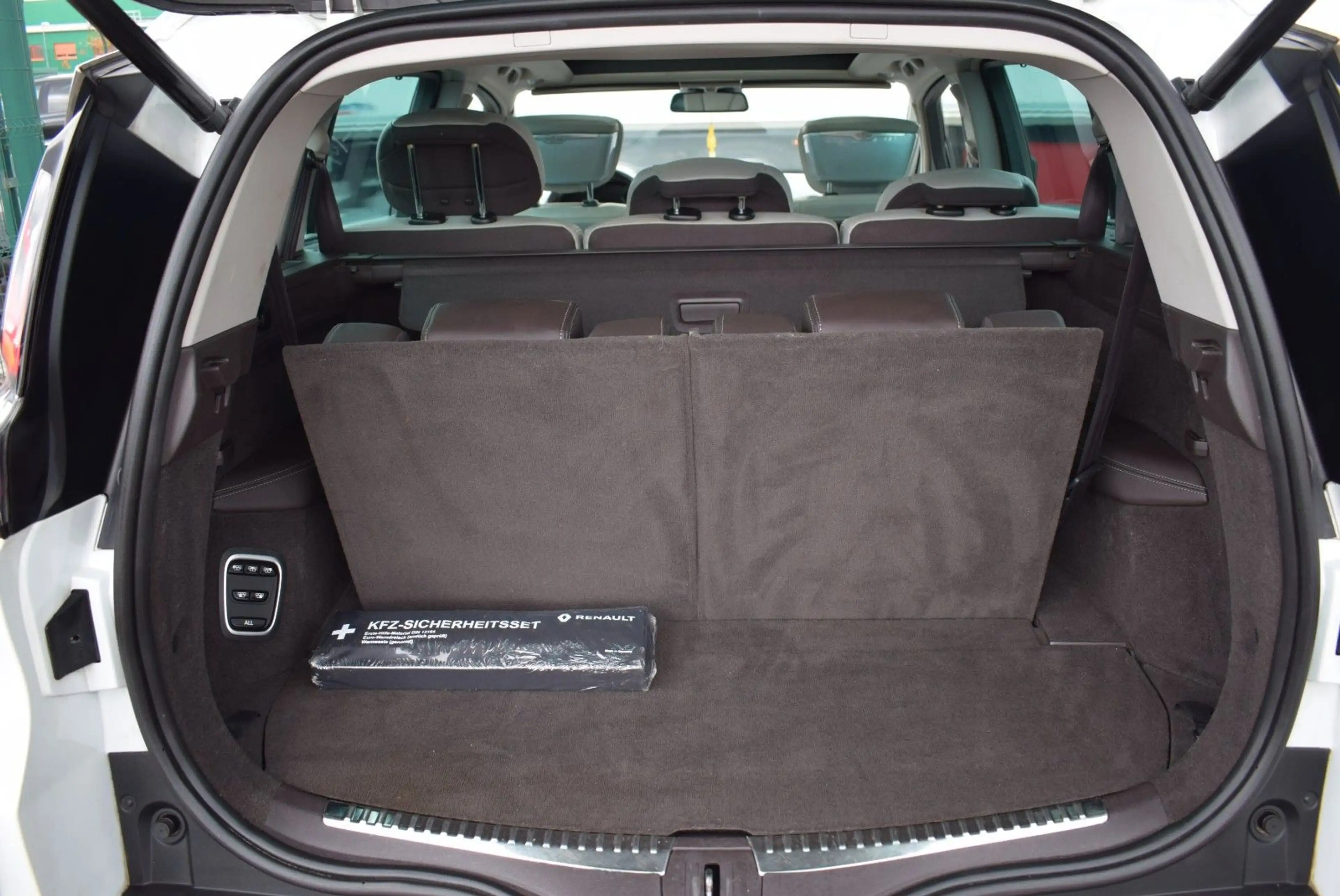 Renault Espace V Initiale Paris — photo 11