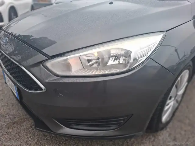 Ford Focus view 4
