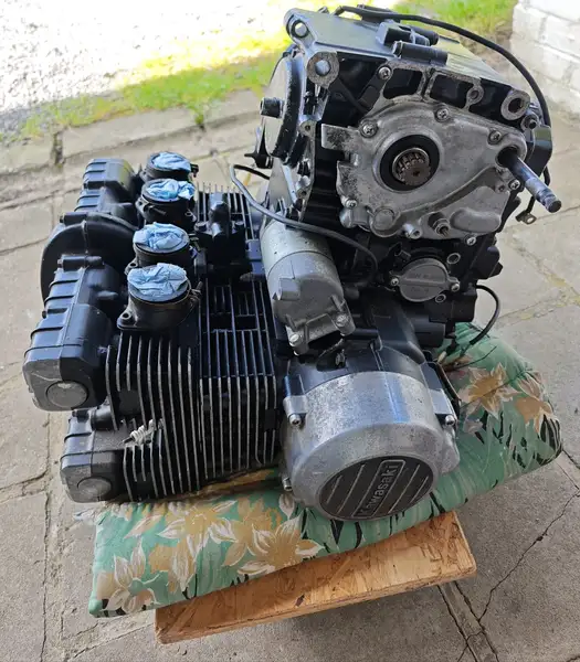 Kawasaki Z400 - foto 3