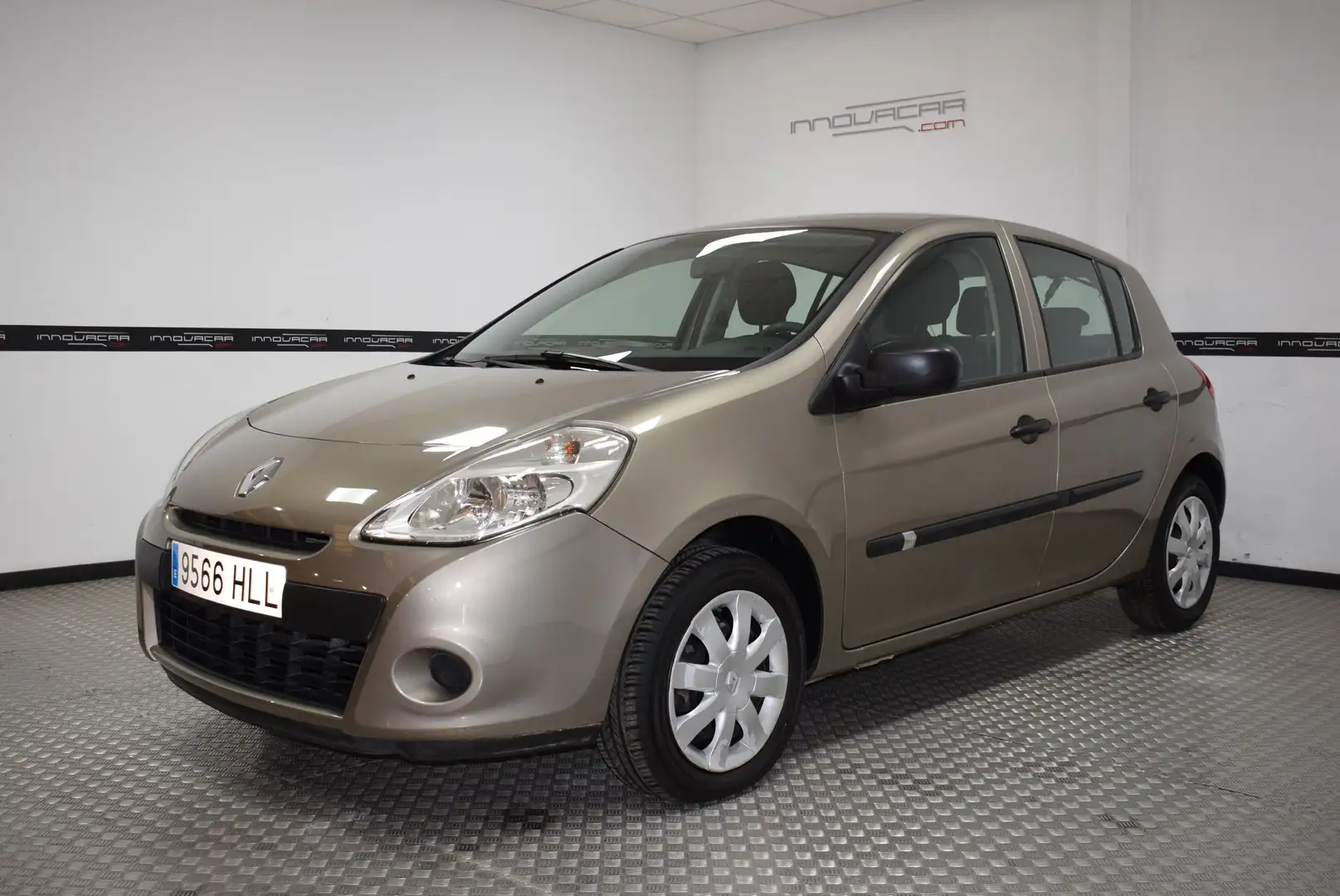 Renault Clio 1.2 Yahoo Beige - 1