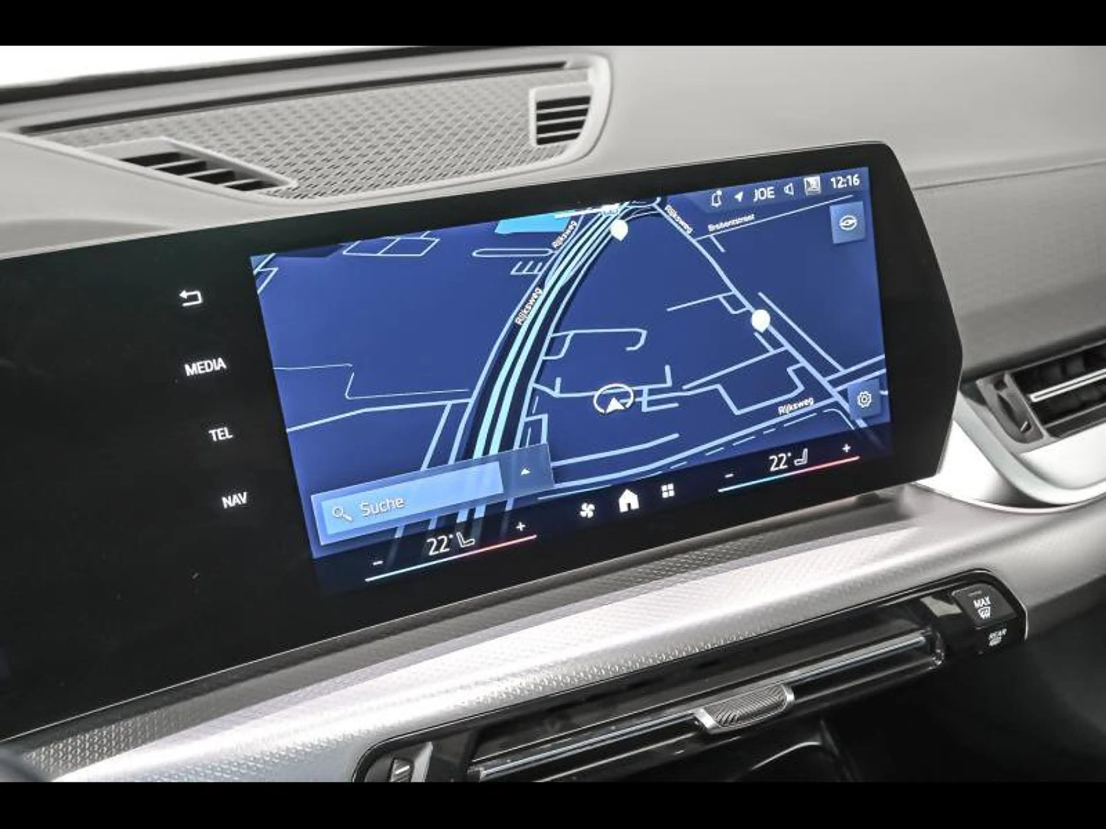 BMW iX2 eDrive20 | M sport — photo 14