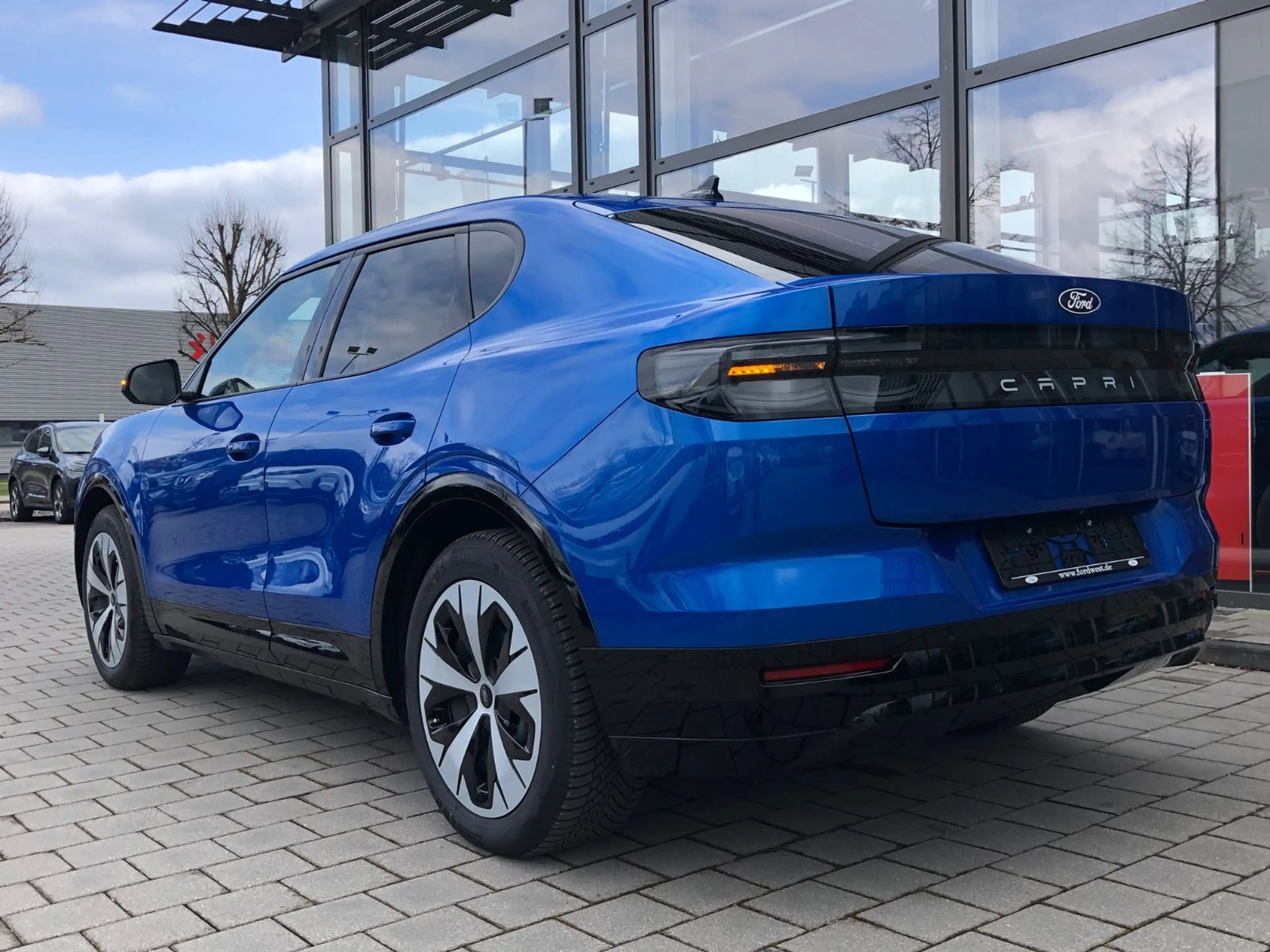 Ford Capri 189 Capri RWD 52 kWh — photo 8