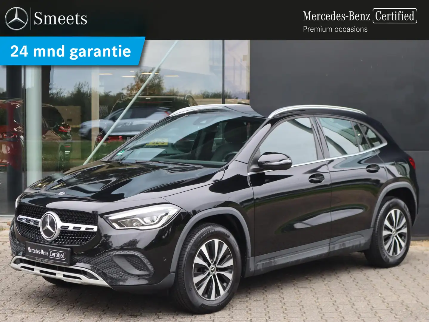 Mercedes-Benz GLA 180 Business Solution Zwart - 1