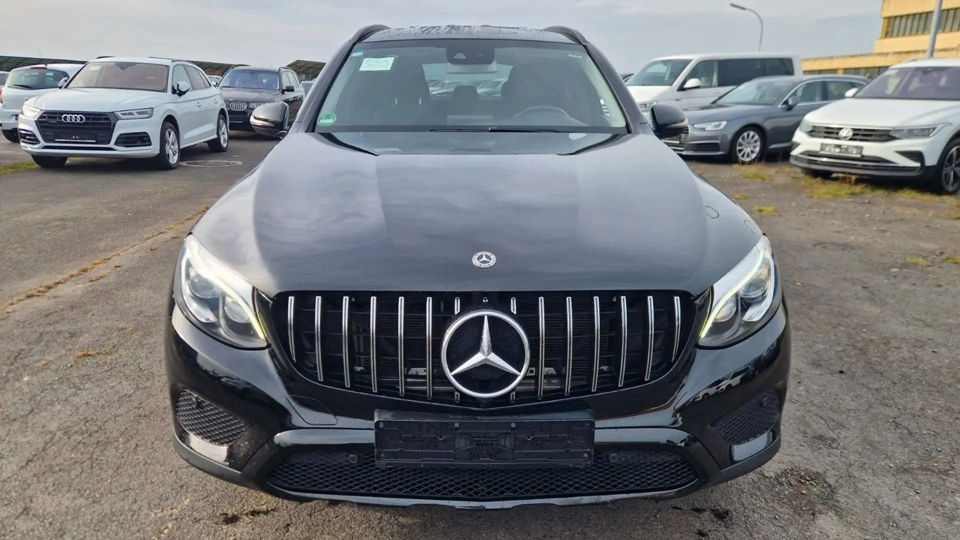 Mercedes-Benz GLC 350 d 4Matic LED Navi Kamera AHK 20` Noir - 2