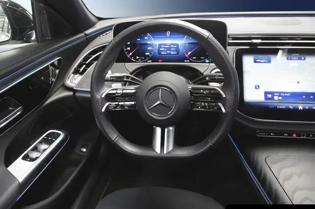 Mercedes-Benz E-Class view 12