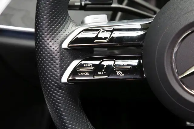 Mercedes-Benz E-Class view 16
