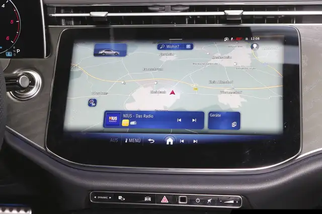 Mercedes-Benz E-Class view 11