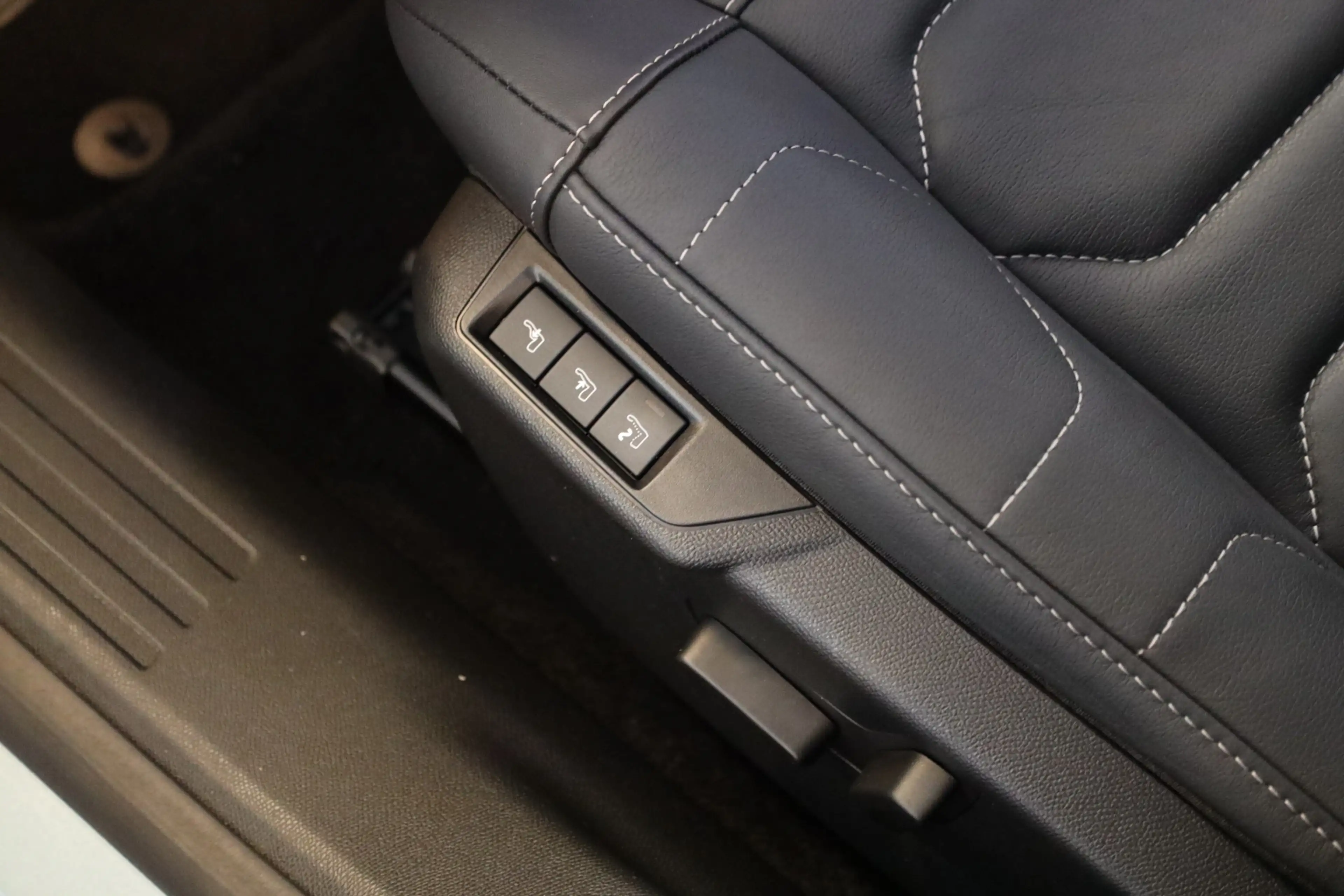 Citroen E-C4 Electric Shine 50 kWh Panoramadak | Volleder | Camera | Sto — photo 15