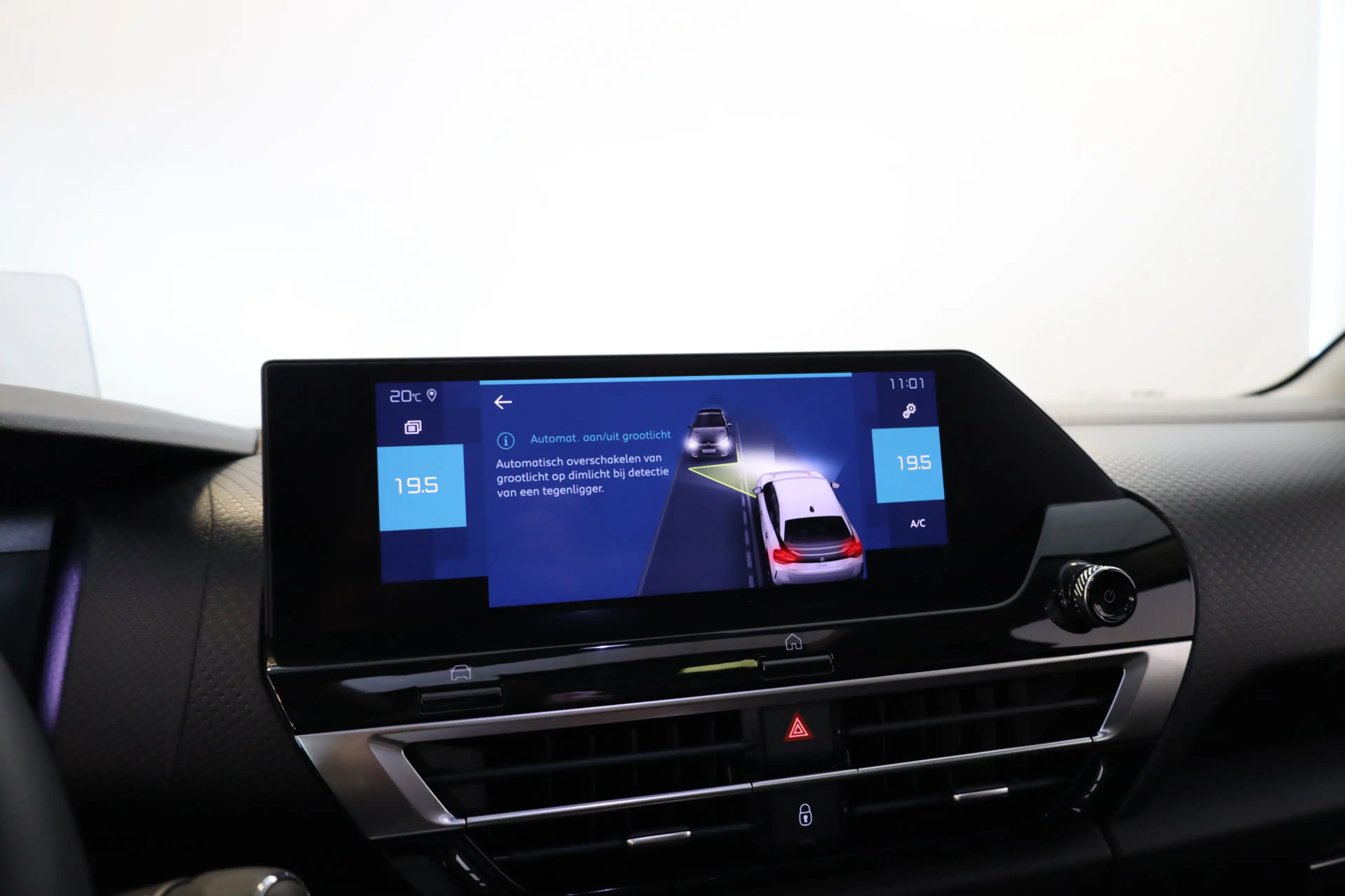 Citroen E-C4 Electric Shine 50 kWh Panoramadak | Volleder | Camera | Sto — photo 24
