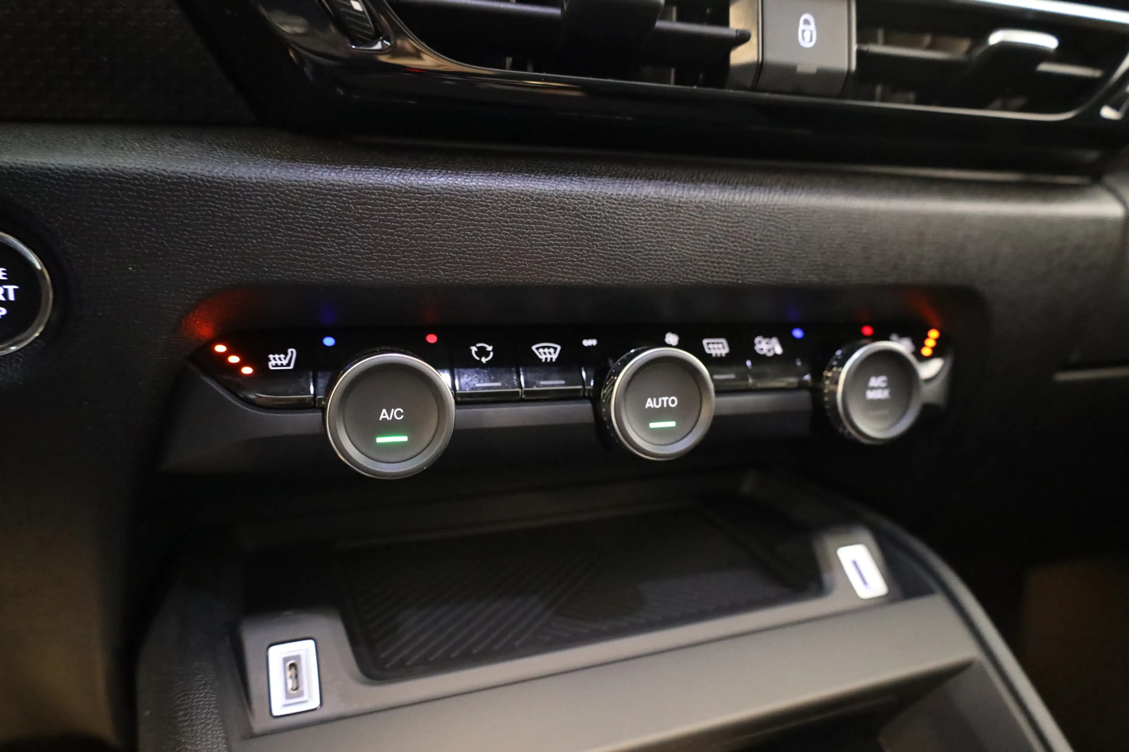 Citroen E-C4 Electric Shine 50 kWh Panoramadak | Volleder | Camera | Sto — photo 23