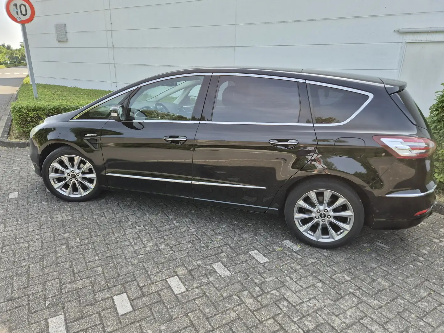 Ford S-Max 2.0 EcoBlue Vignale, Ad Blue, Standhzg. Schwarz - 2