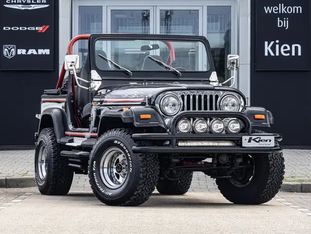 Jeep CJ-5 Laredo
