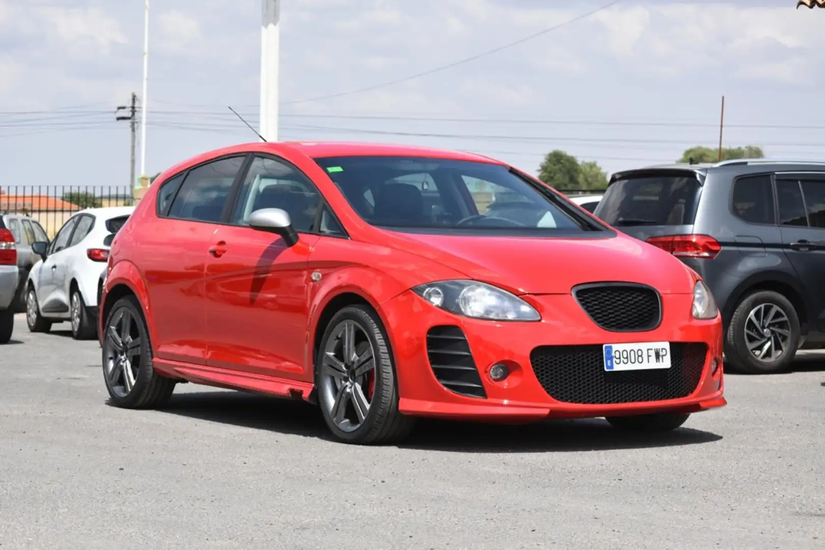 SEAT Leon 2.0TDI FR1 Rood - 1