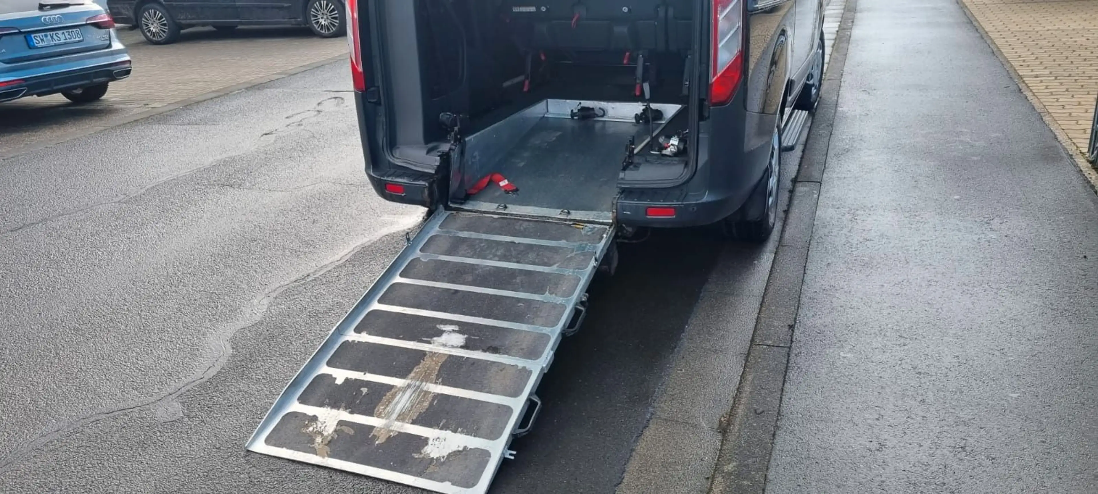 Ford Transit /Tourneo Custom  300 L1 Trend Rollstuhl — photo 15