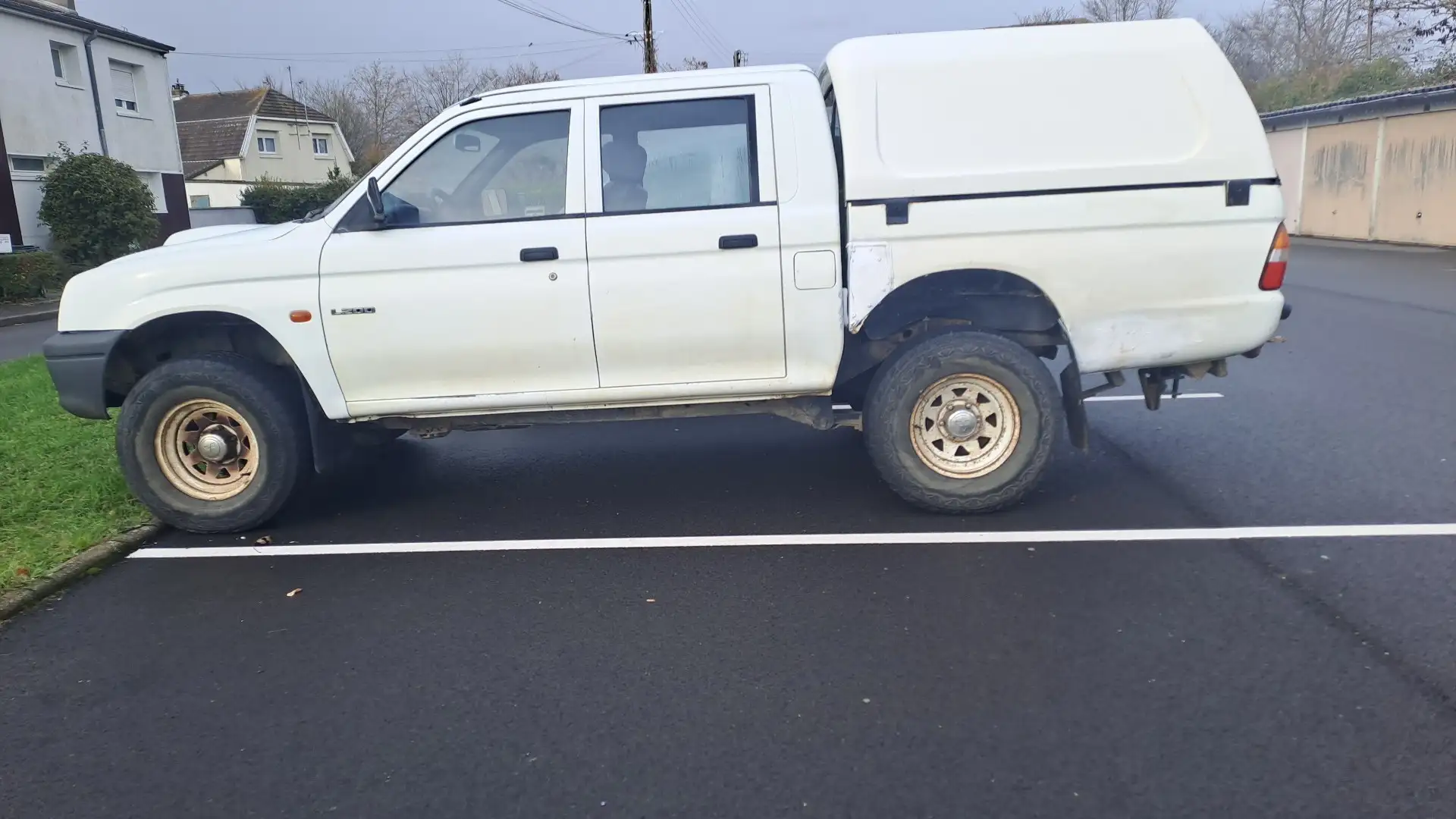 Mitsubishi L200 2.5 TBO D - 100 CLUB CAB - 1