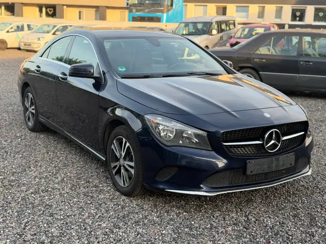 Mercedes-Benz CLA 200 CLA 200 CDI / Automatik / Limo