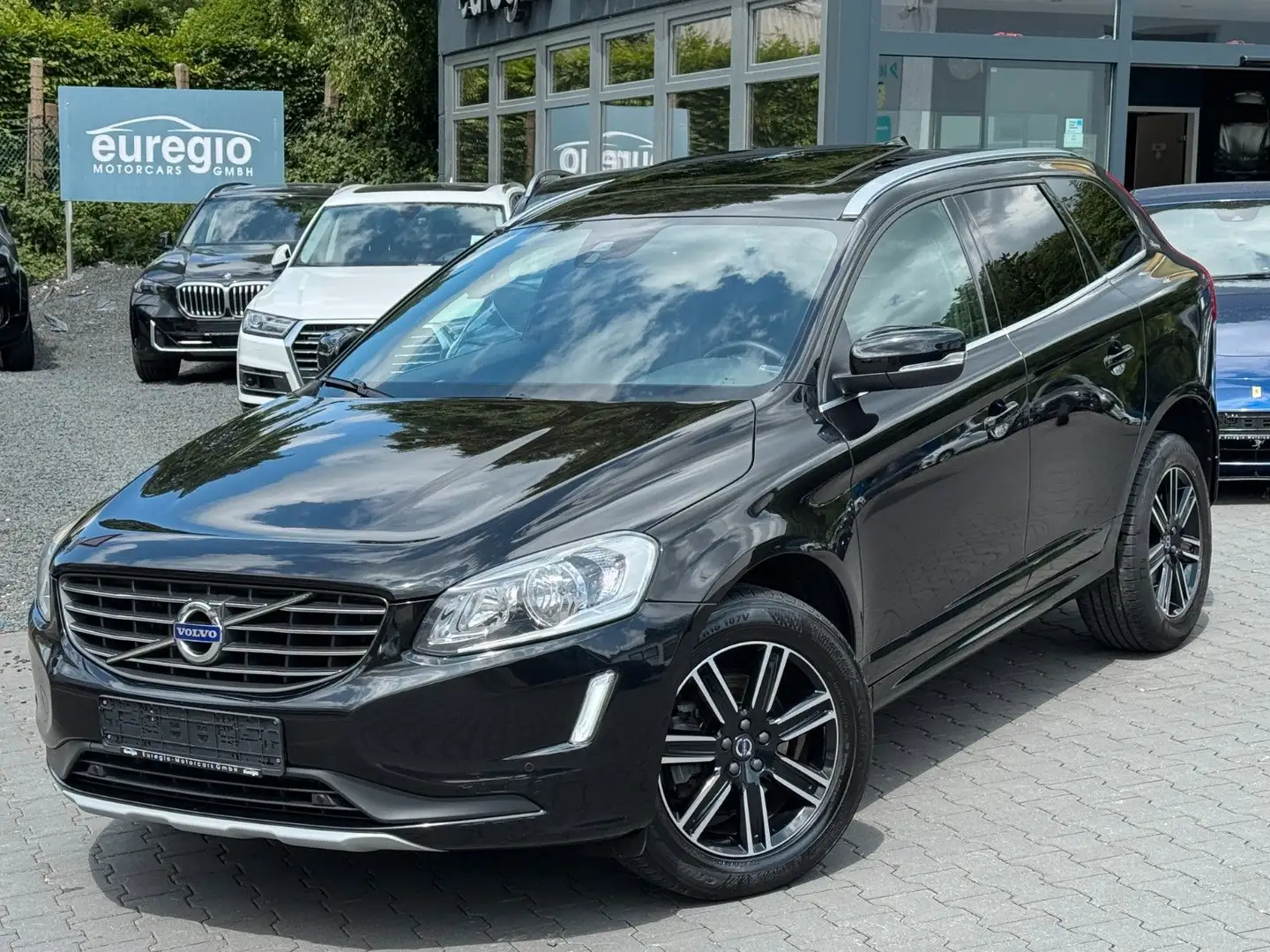 Volvo XC60 Aut. - 2 Hand - Panoramadach /// Negro - 2