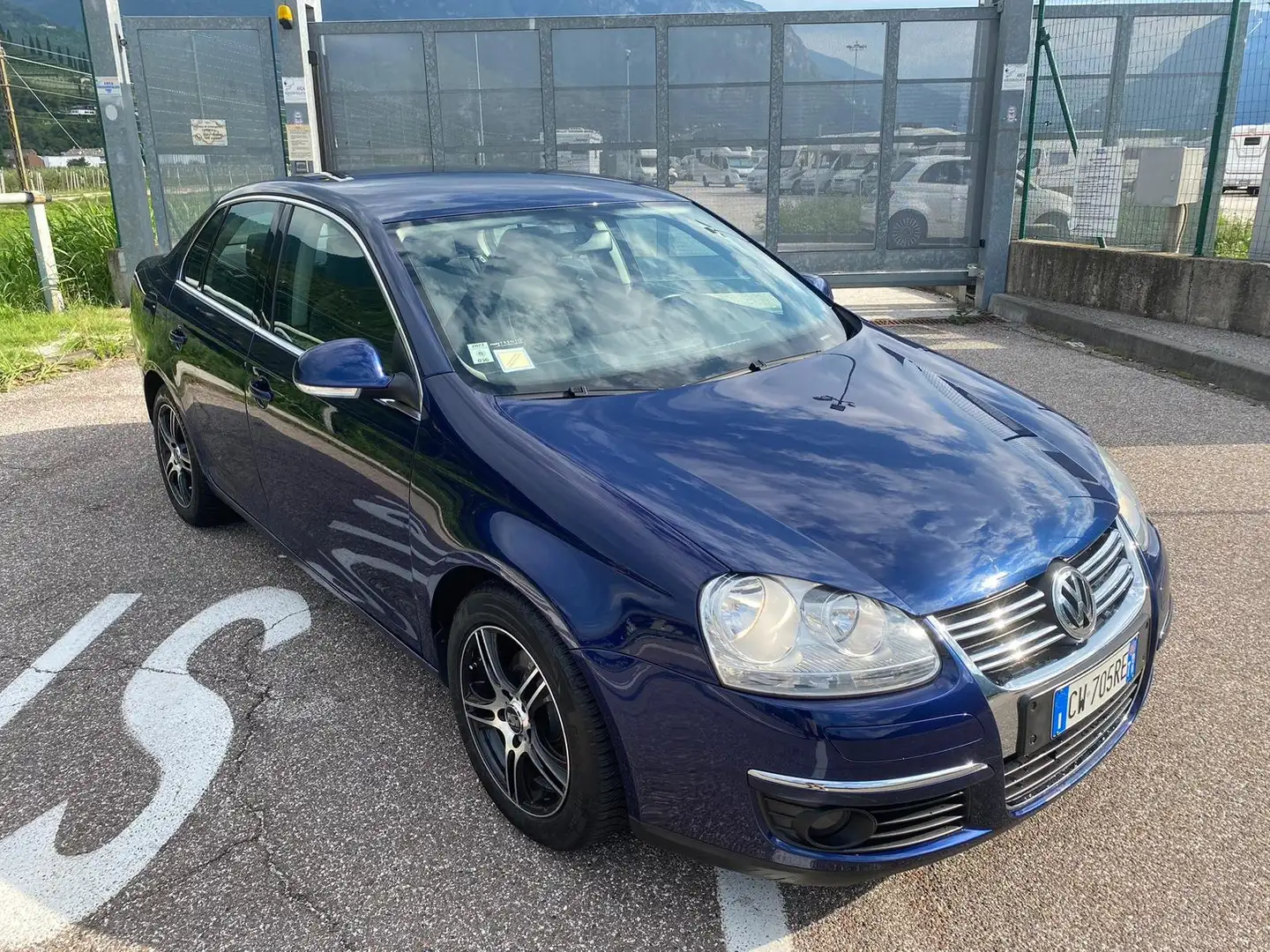 Volkswagen Jetta Jetta 1.9 tdi Comfortline Bleu - 1