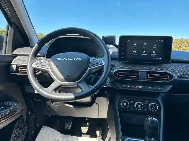 Dacia Sandero view 15