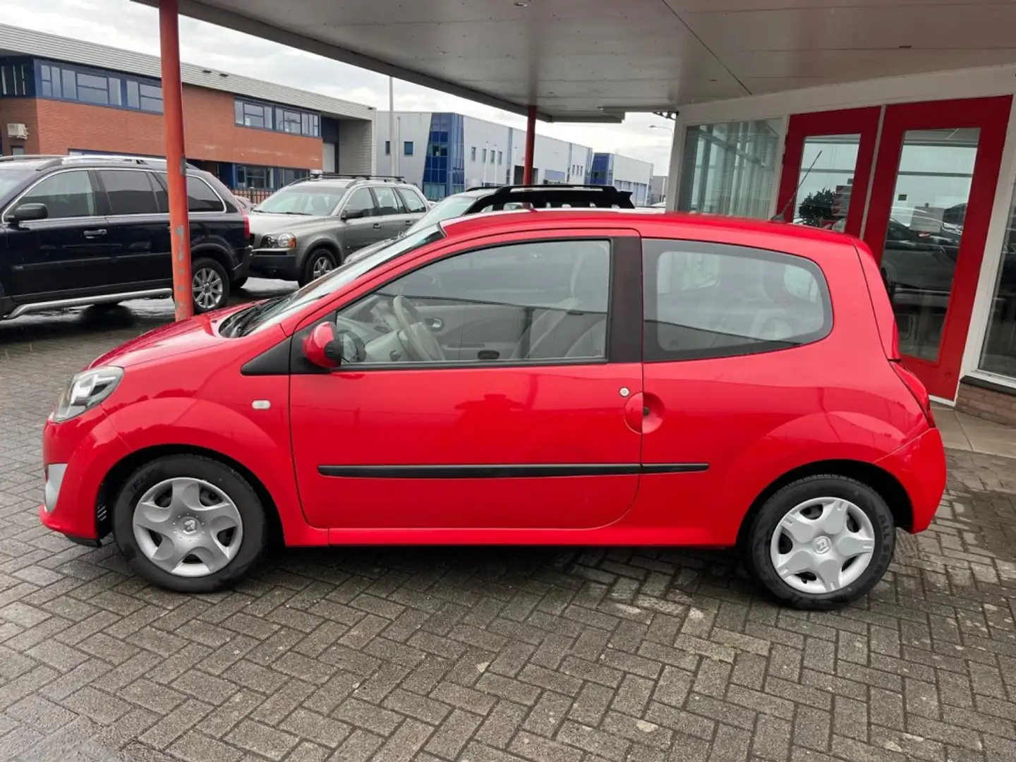 Renault Twingo 2 1.2 Nieuwe APK Rood - 2