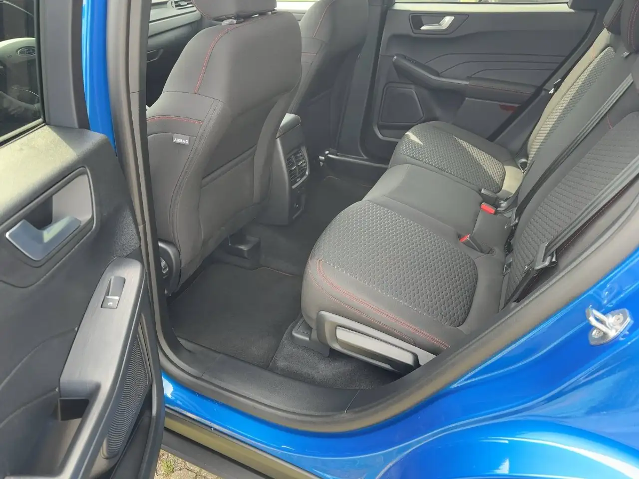 Ford Kuga ST-Line ACC CAM LED NAVI TWA 4xSHZ AHK PDC 11