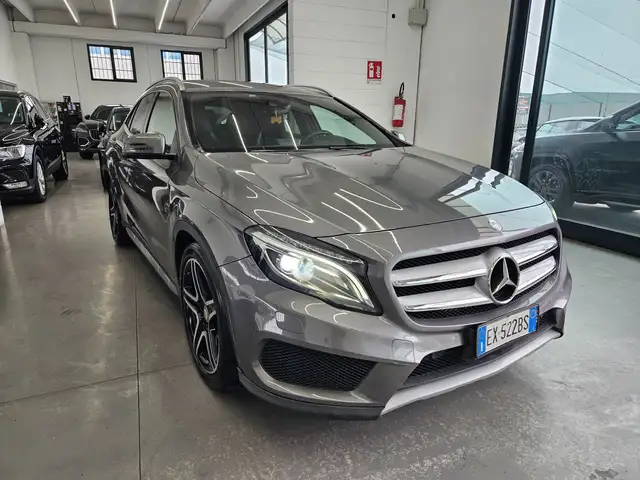 Mercedes-Benz GLA 250 GLA-X156 2014 Premium 4matic auto