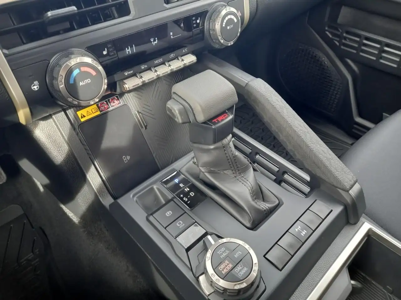 Toyota Tacoma снимка Toyota Tacoma