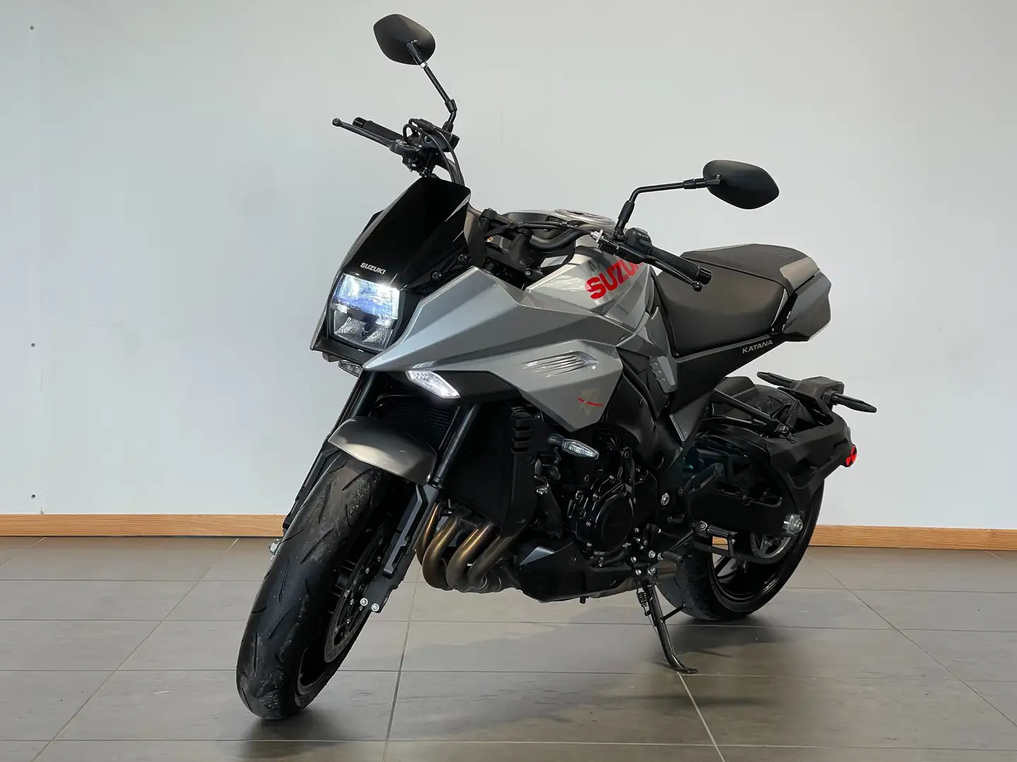 Suzuki Katana 1000 2021  -9% Grau - 1