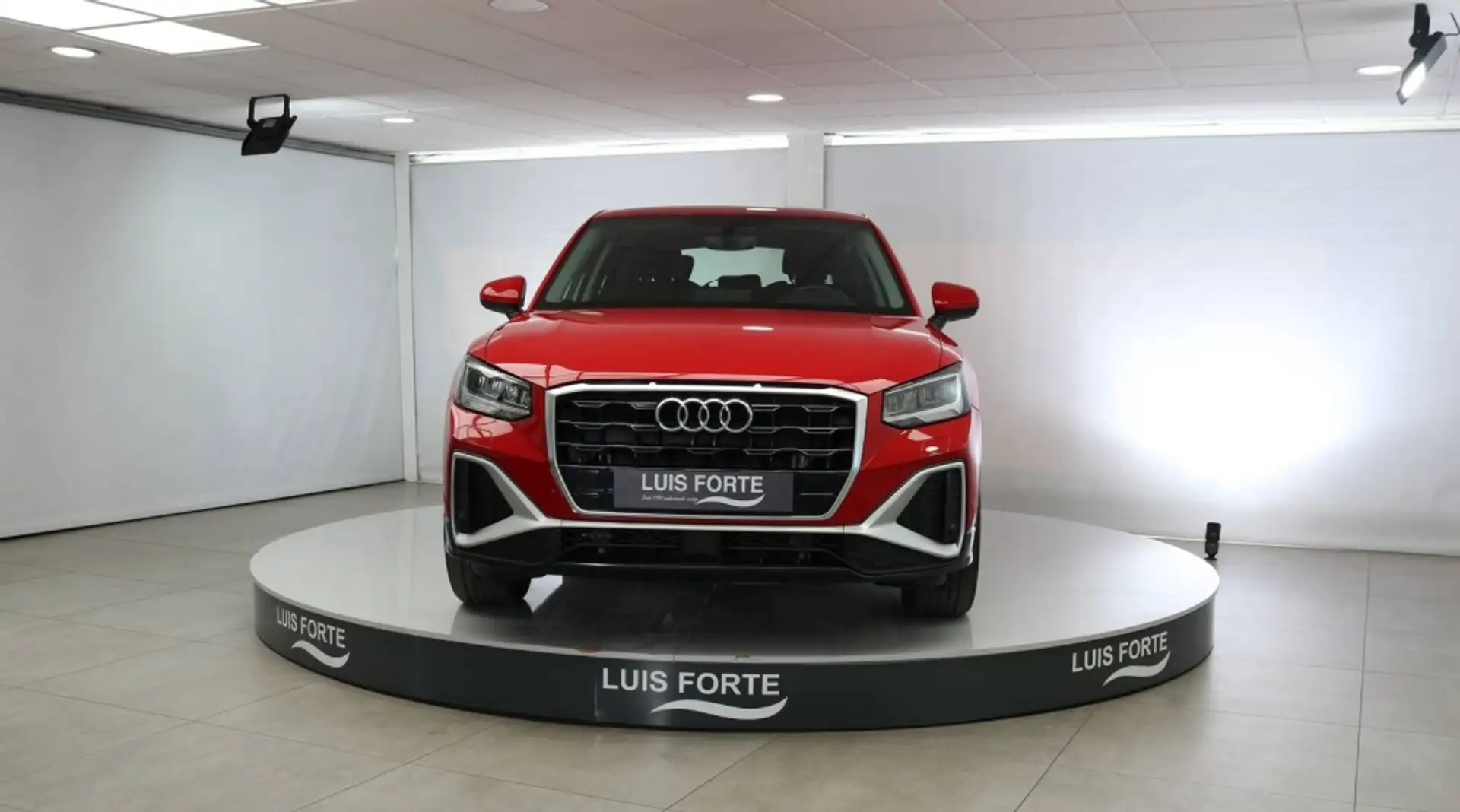 Audi Q2 30 TDI S line S tronic 85kW Rot - 2