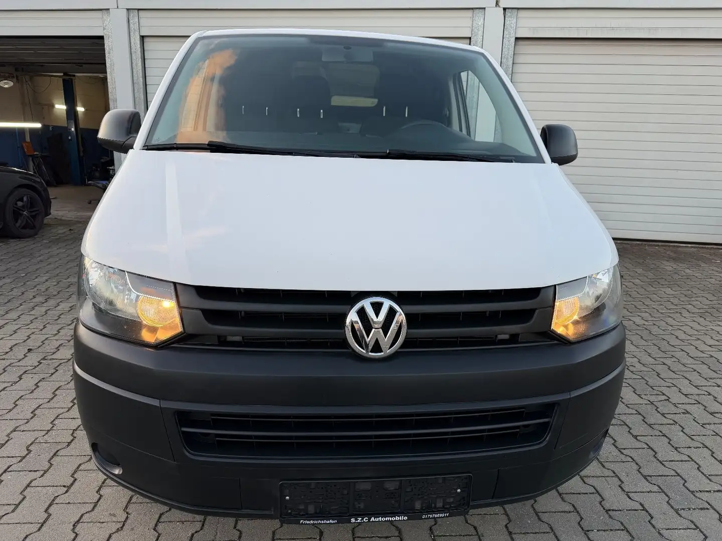 Volkswagen T5 Transporter Kasten-Kombi Kasten White - 2