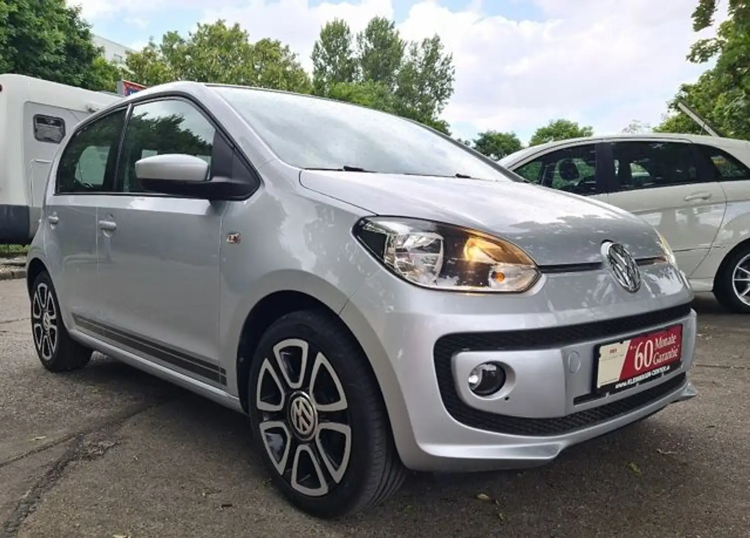 Volkswagen up! club  BMT Automatik/Navi/Klima/PDC/SH/Temp. Grijs - 2