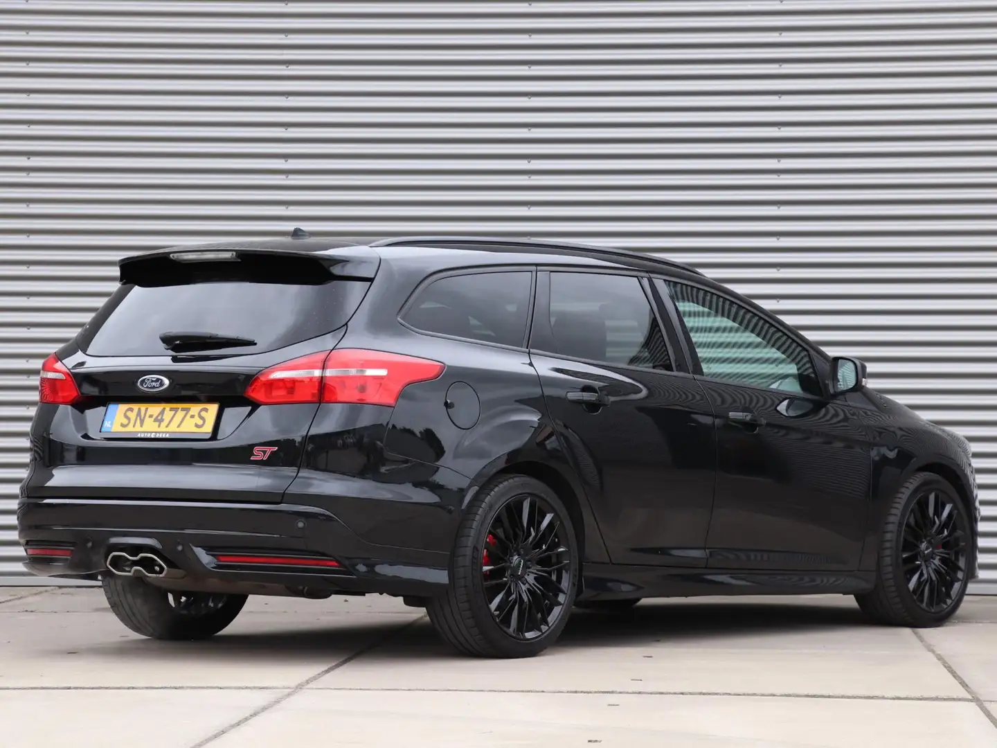 Ford Focus Wagon 2.0 EcoBoost ST-3 *Leder*Xenon*Navigatie* Noir - 2
