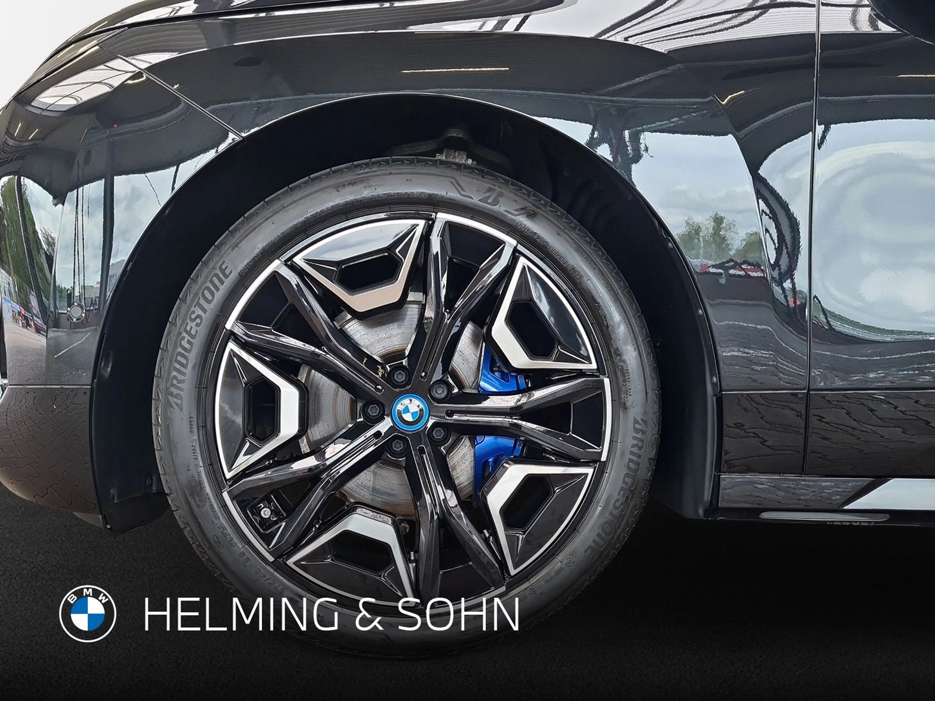 BMW iX xDrive40 Sportpaket AHK HK HiFi DAB Massage uvm. — photo 7
