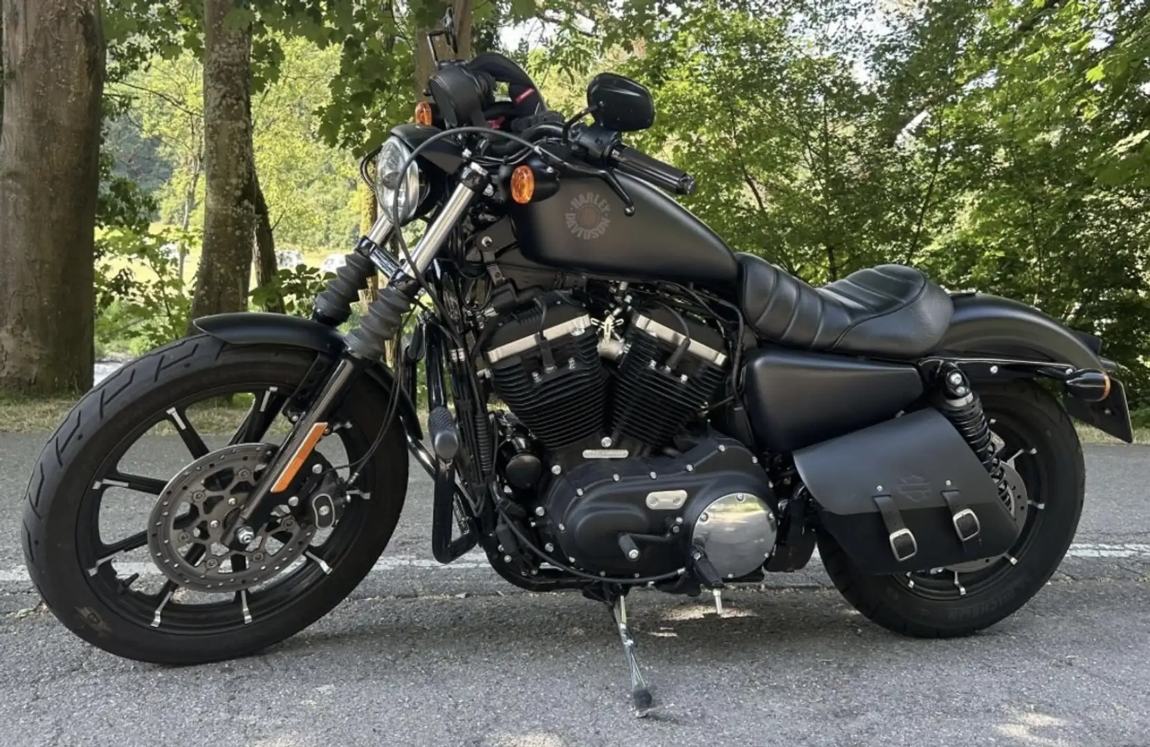 Harley-Davidson Sportster 883 Negru - 2