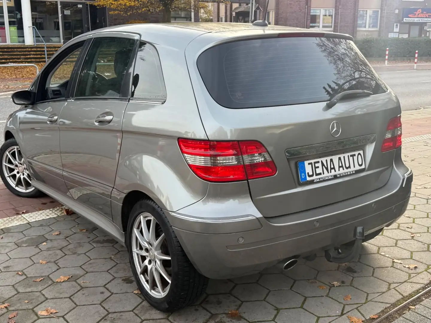 Mercedes-Benz B 170 Automatik Klima SHZ AHK Grijs - 2