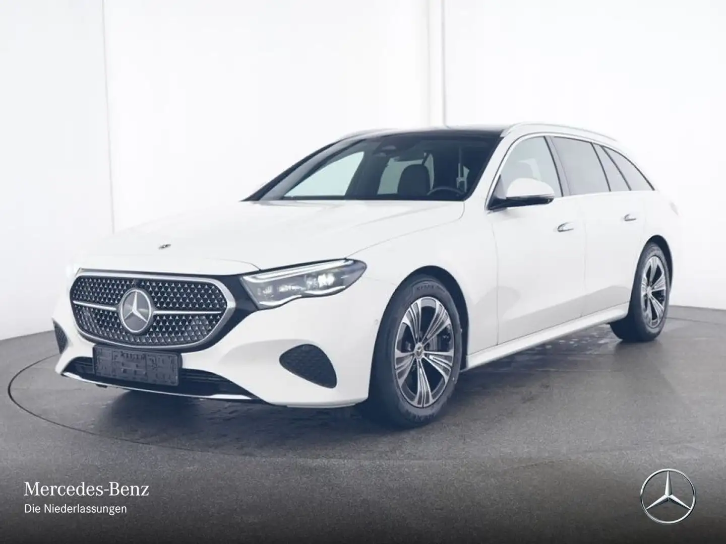 Mercedes-Benz E 450 d T 4M Avantgarde 360° Pano Distr. AHK PTS Weiß - 2