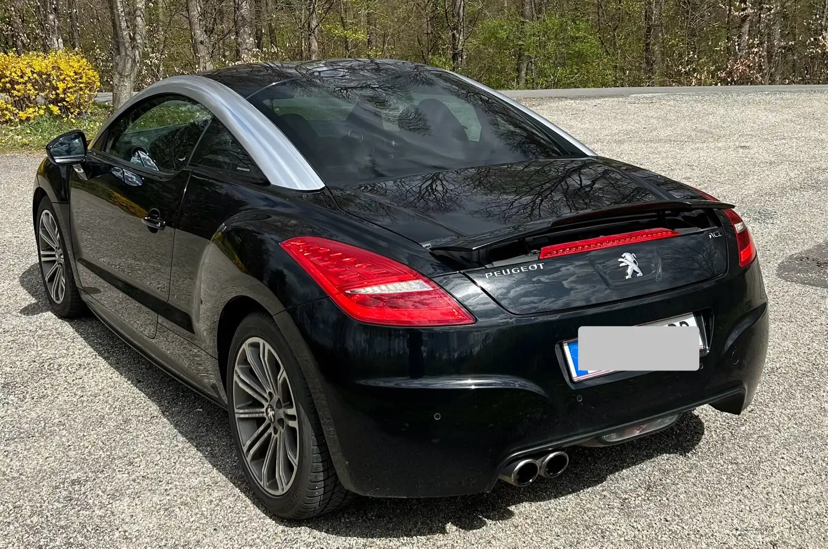 Peugeot RCZ 1,6 THP 160 Schwarz - 2