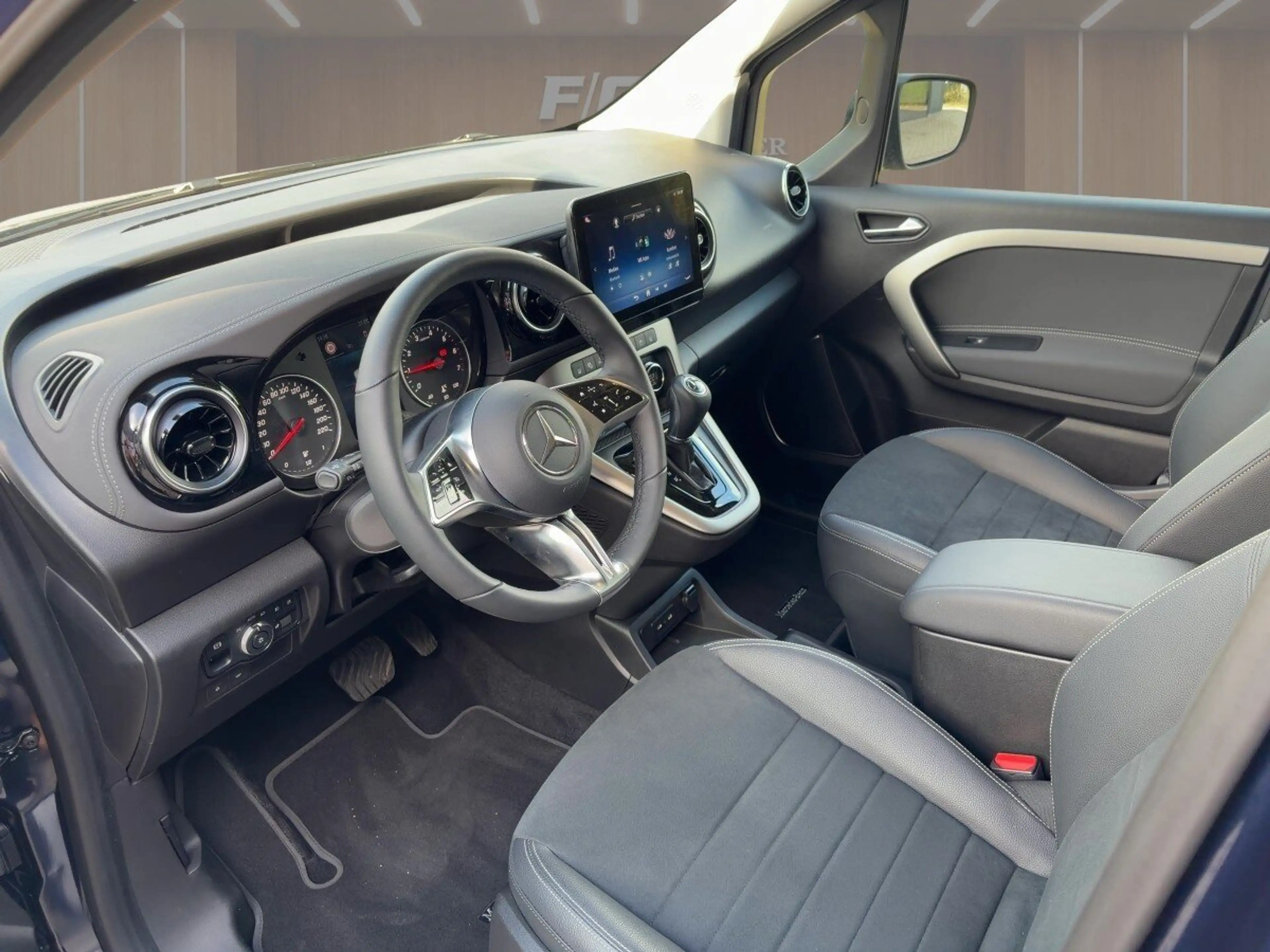 Mercedes-Benz T-Class T 180 lang PROGRESSIVE EDITION+LED*KEYGO+7Sitzer — photo 6