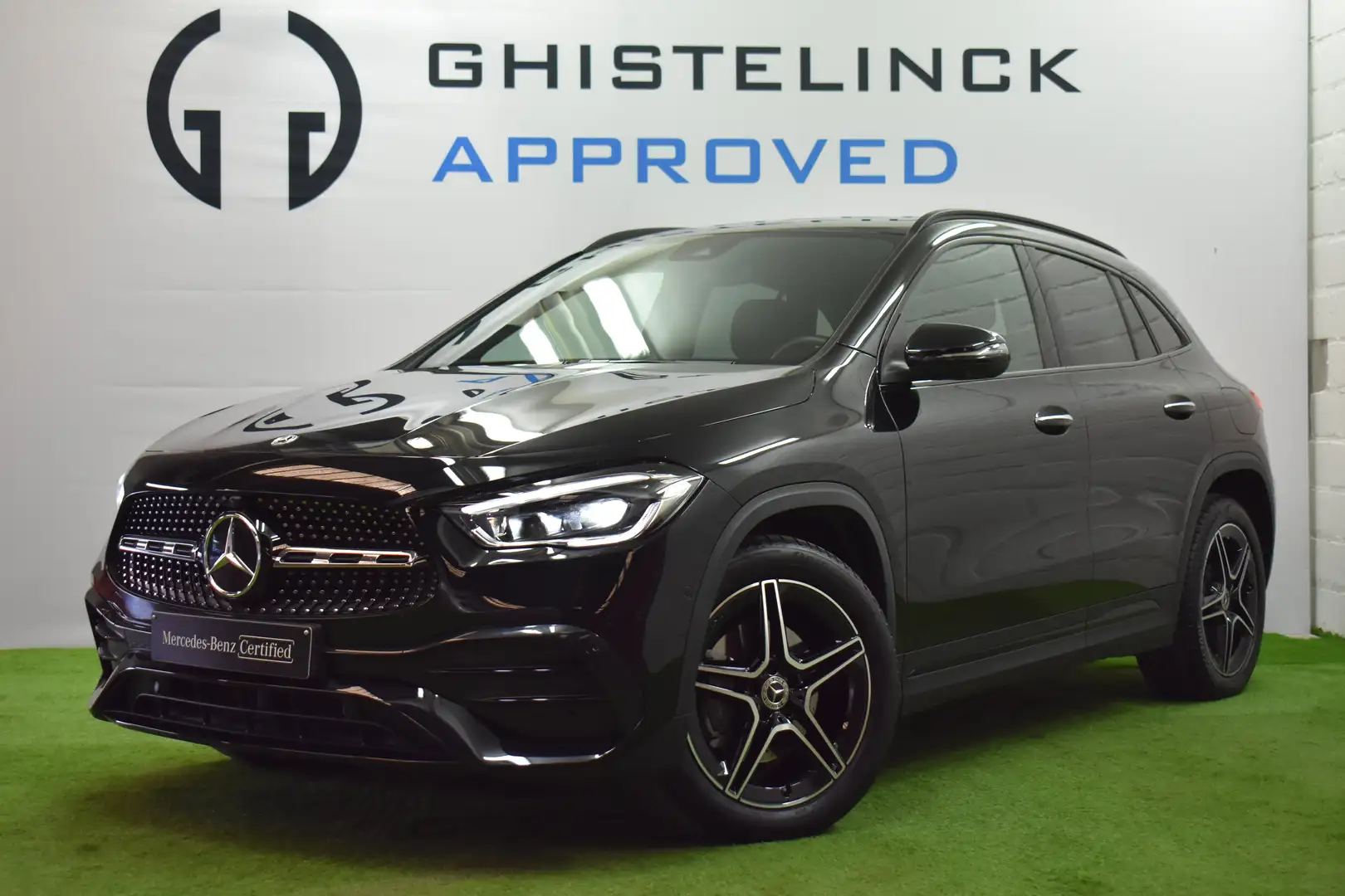 Mercedes-Benz GLA 250 e Off-Roader|AMG-Line|Lane Assist|Night Pack|Carpl Zwart - 1