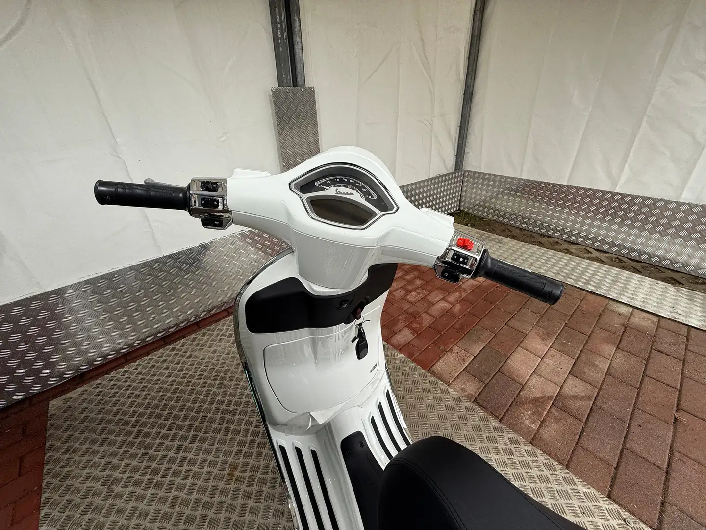 Vespa Primavera 125 Weiß - 2