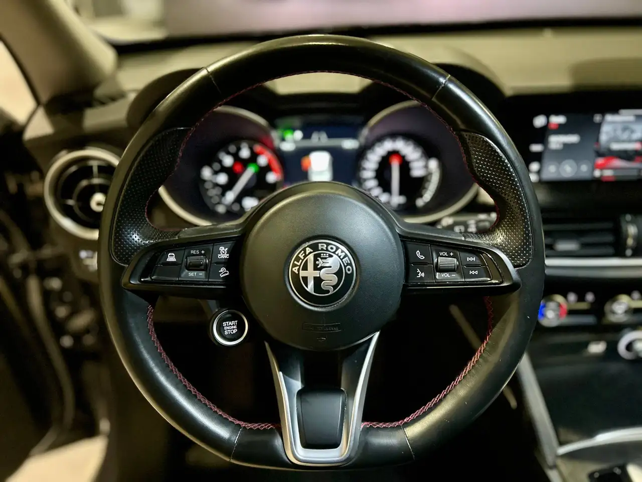 Alfa Romeo Stelvio 2021 — фото 9