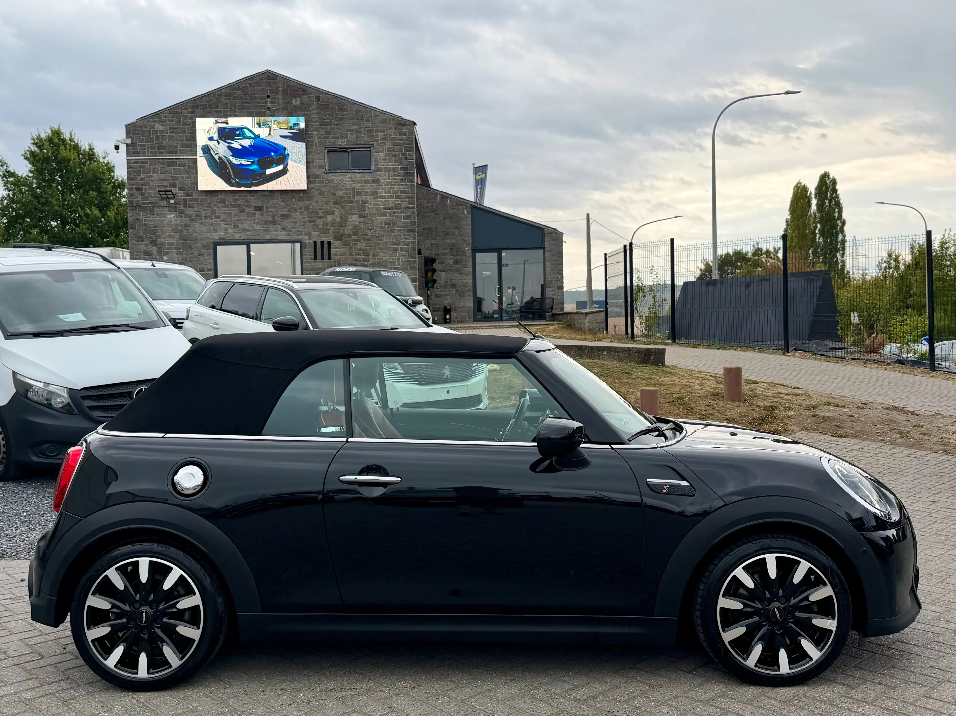 MINI Cooper S Cabrio Cabriolet 2.0A — photo 9
