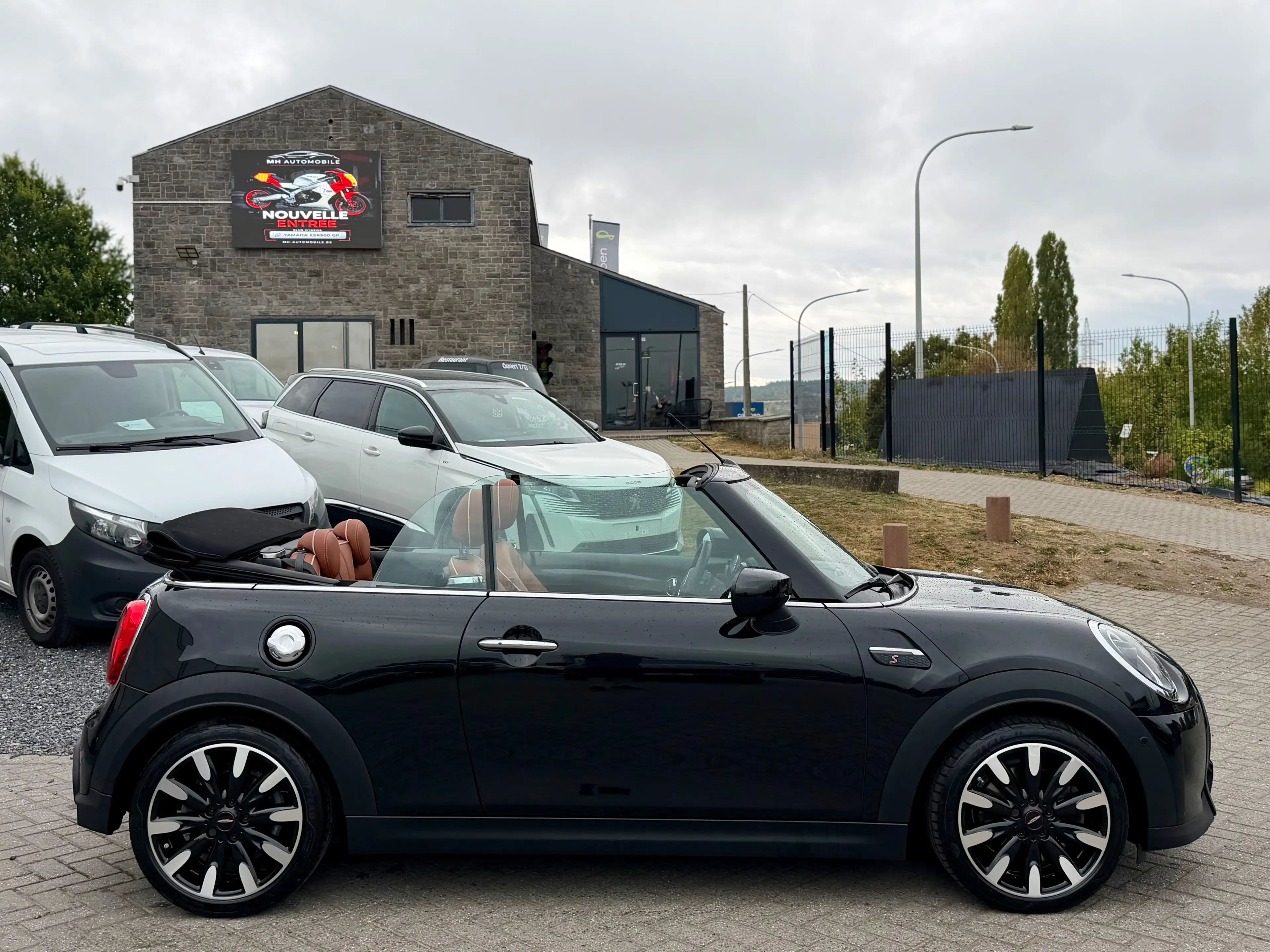 MINI Cooper S Cabrio Cabriolet 2.0A — photo 2